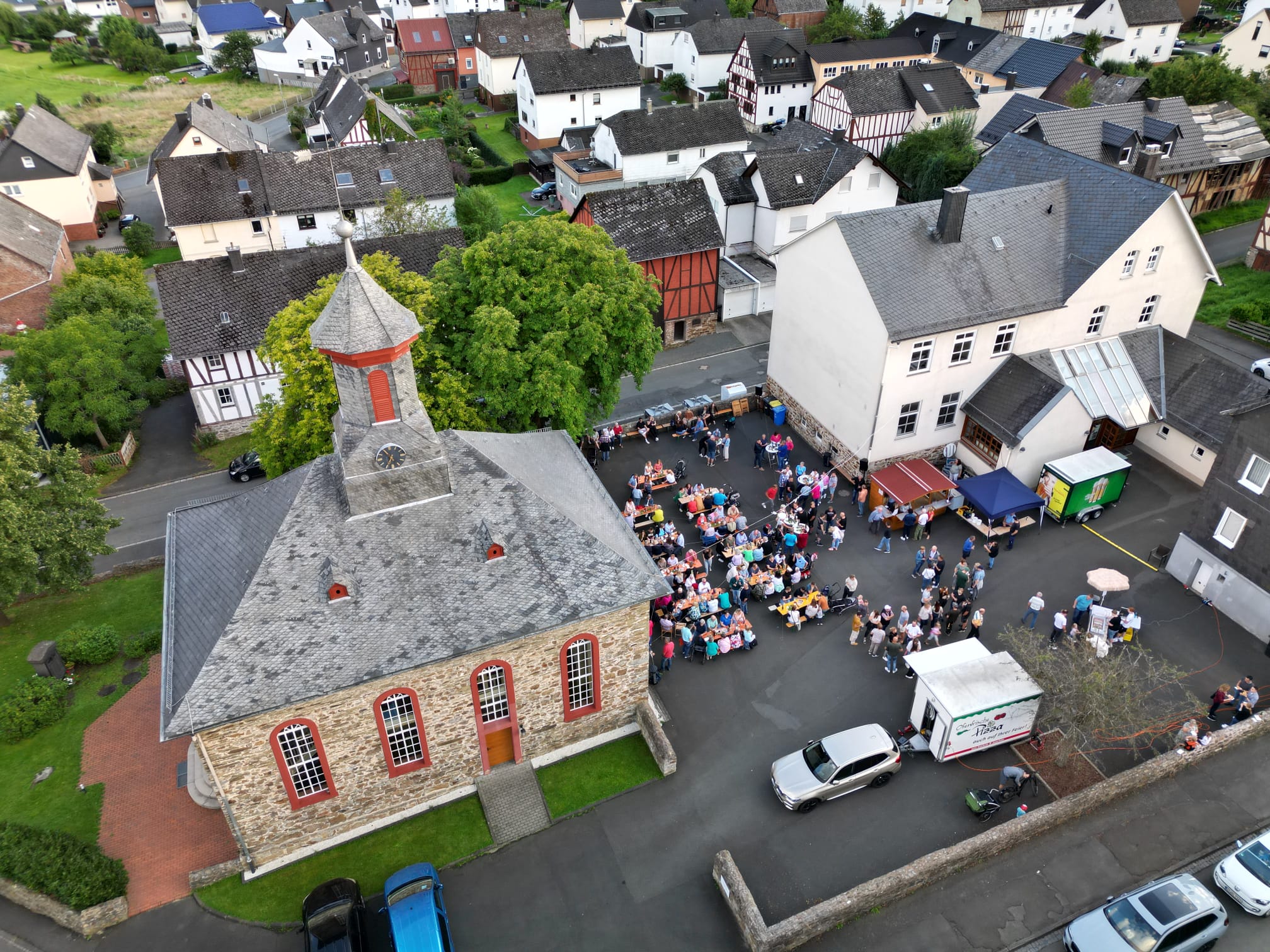 Bild zu Weinfest-Premiere in Manderbach